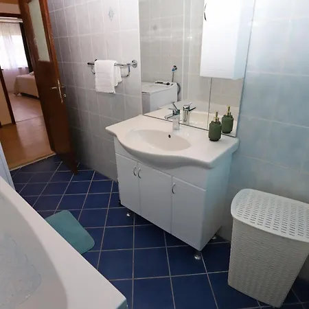 Apartment B&k *