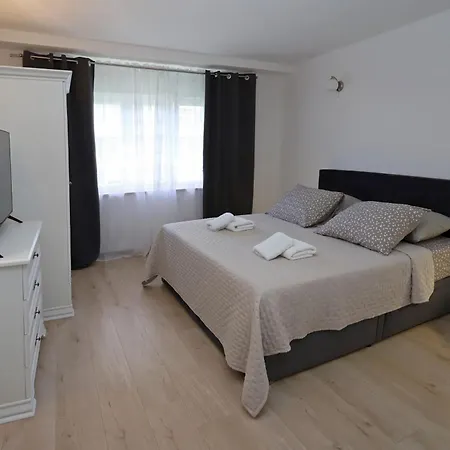 Apartment B&k *